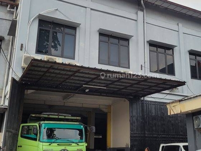 Gudang Dan Kantor Di Cipinang, Jakarta Timur