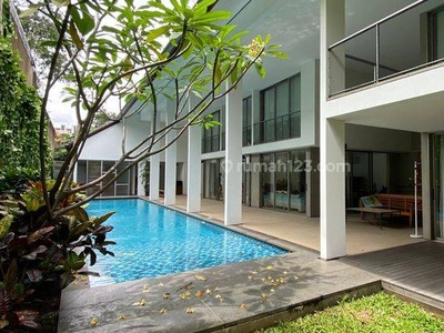 Rumah Cantik Gaya Tropis di Menteng Cocok Untuk Expatriate