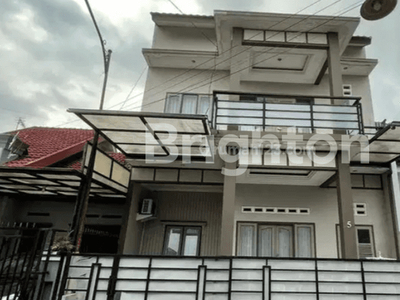 rumah dengan semi perabot, AC, water heater dan komporarea Jl Gunung-gunung Kota Malang