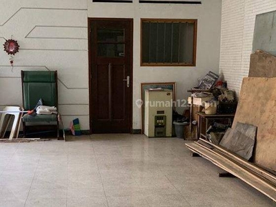 Rumah Disewakan Untuk Usaha Bagus Strategis di Sukajadi Bandung