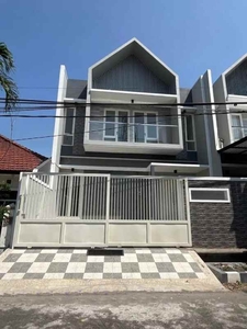 Rumah Baru Minimalis Di Manyar Daerah Menur Surabaya
