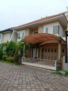 Rumah Lama Mewah Di Perumahan Regency 21 Surabaya