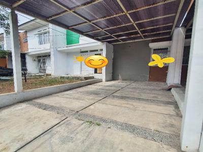 Disewakan murah rumah 2 lantai cluster fluora Talaga Bestari Tangerang