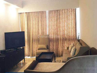 Fully Furnished 2 Bedroom, Lantai Atas di Taman Anggrek Condominium