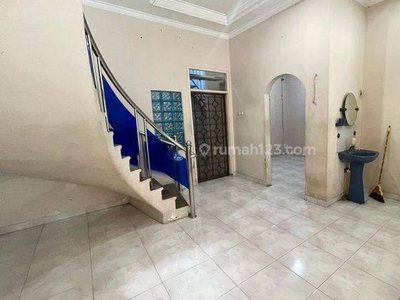 Dhyana Rumah Sewa Jelambar Uk 7x15m 2 Lantai di Komplek Kavling Polri