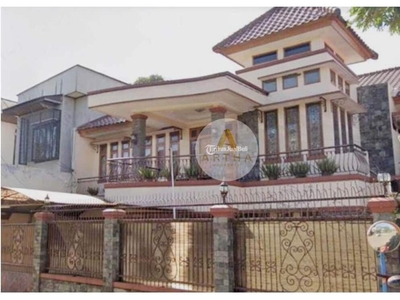 Dijual Rumah Bagus LT436 LB600 9KT 5KM Semi Furnished Siap Huni di Gunung Batu - Bandung