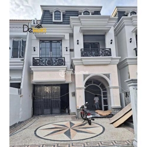 Dijual Rumah Cantik Modern Classic Tahap Pembangunan di Jagakarsa - Jakarta Selatan