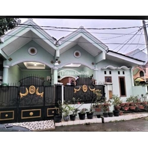 Dijual Rumah Hoek Siap Huni LT112m LB100m Perumahan Taman Harapan Baru - Bekasi Jawa Barat