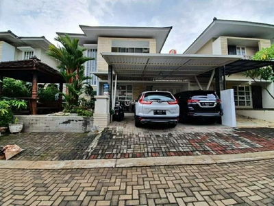 Dijual Rumah Mewah Dekat Danau Bsb City LT240 LB260 - Semarang