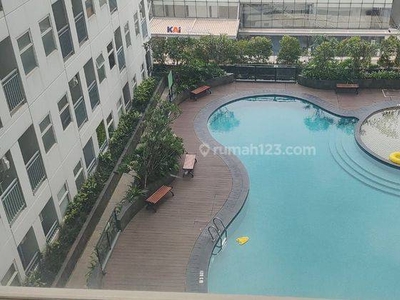 Disewakan apartemen Serpong Serpong Garden lantai 8 hadap kolam renang