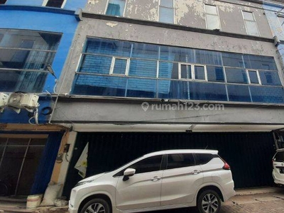 Disewakan Jemur Andayani Ex Kantor Faber Castle Ruko 2 Jejer 3 Lantai Cocok Untuk Kantor Pusat, Perbankan, Area Bisnis