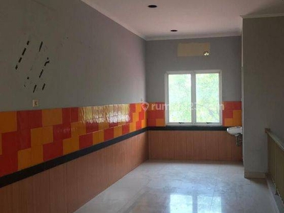 Disewakan ruko 2 lantai di pinggir jalan raya marrakash pondok ungu bekasi