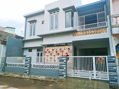 Jual Rumah Cantik Baru 2 Lantai Luas 240/135 di Fajar Indah Baturan Colomadu Solo Area Premium - Solo