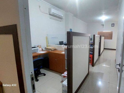 P Fl Disewakan Ruko Hanya Lantai 2 Furnish Hadap Jalan