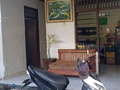 Sewa rumah harga murah akses motor Sanur Denpasar Bali Indonesia sewa min 3 tahun